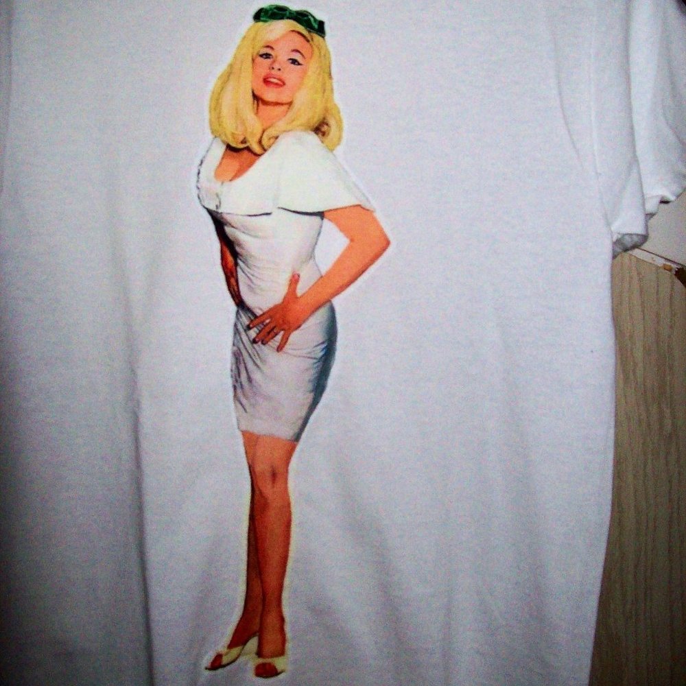 Pin-up girl Jayne Mansfield art t-shirt